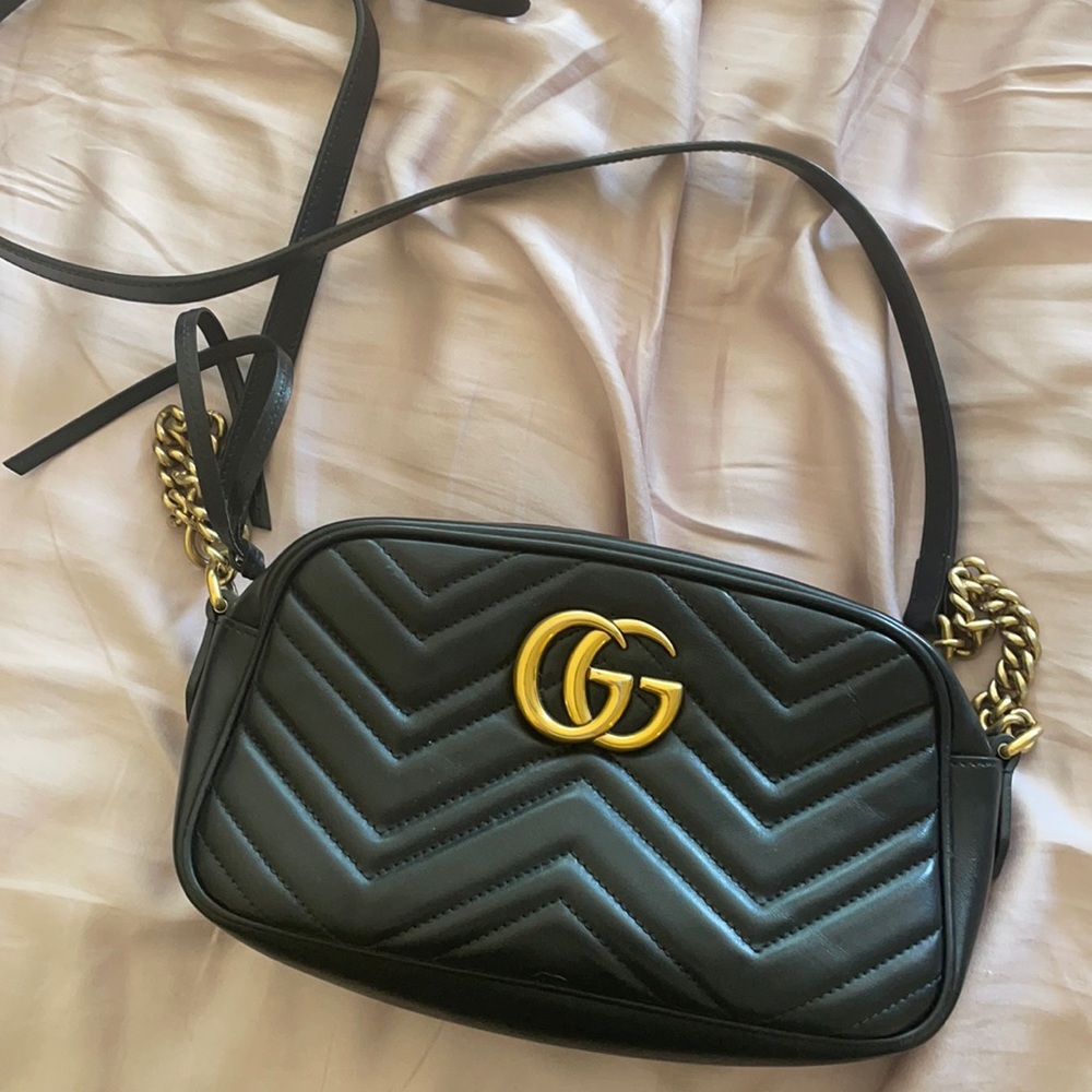 Gucci black leather marmont bag small